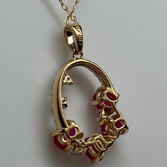 10K Yellow Gold Ruby and Diamond Cluster Pendant with Chain Natural Gemstones - Picture 4 of 16